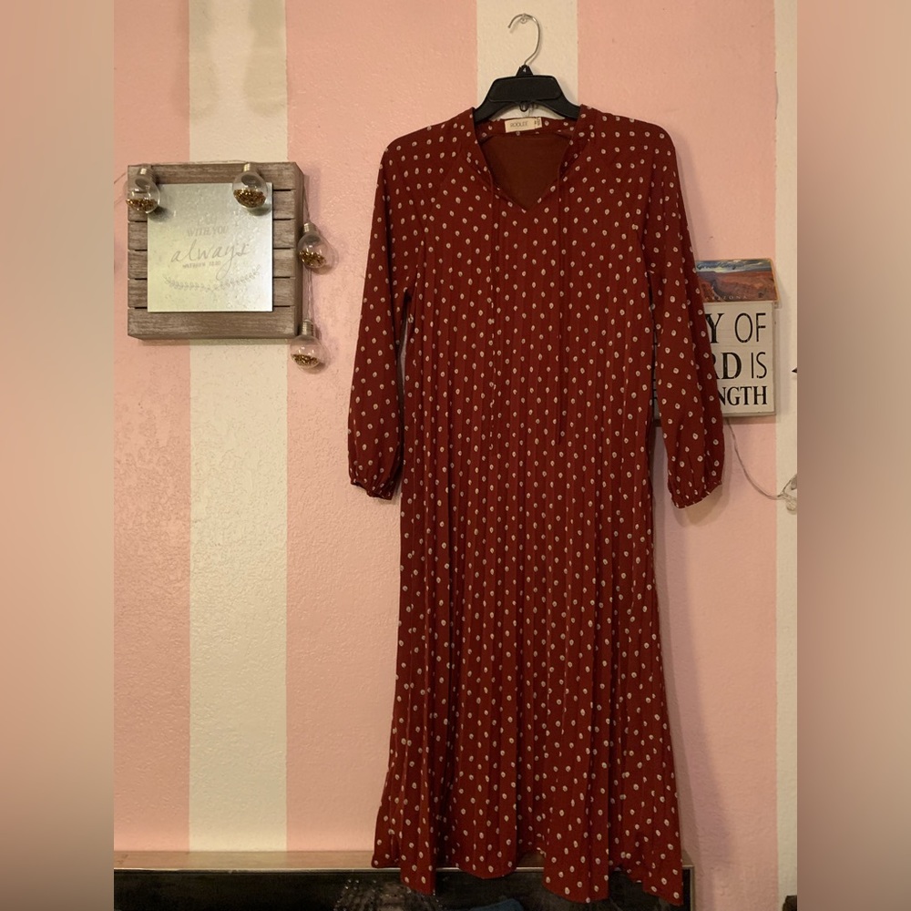 Roolee Midi Dress ✨